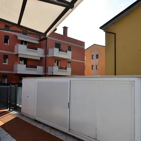 Appartamento Santa Maria Di Sala Apartment